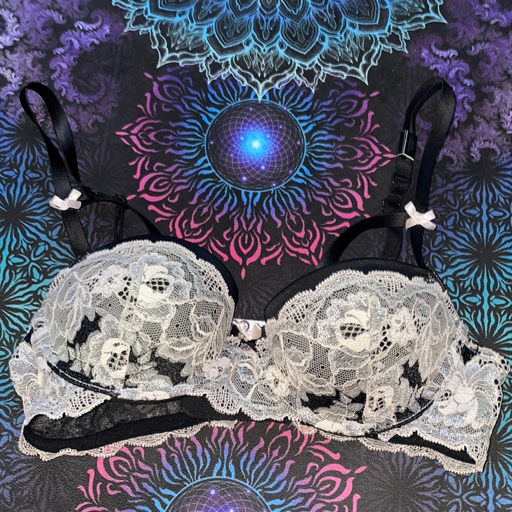 Brand new NEVER WORN black and white push-up bra.